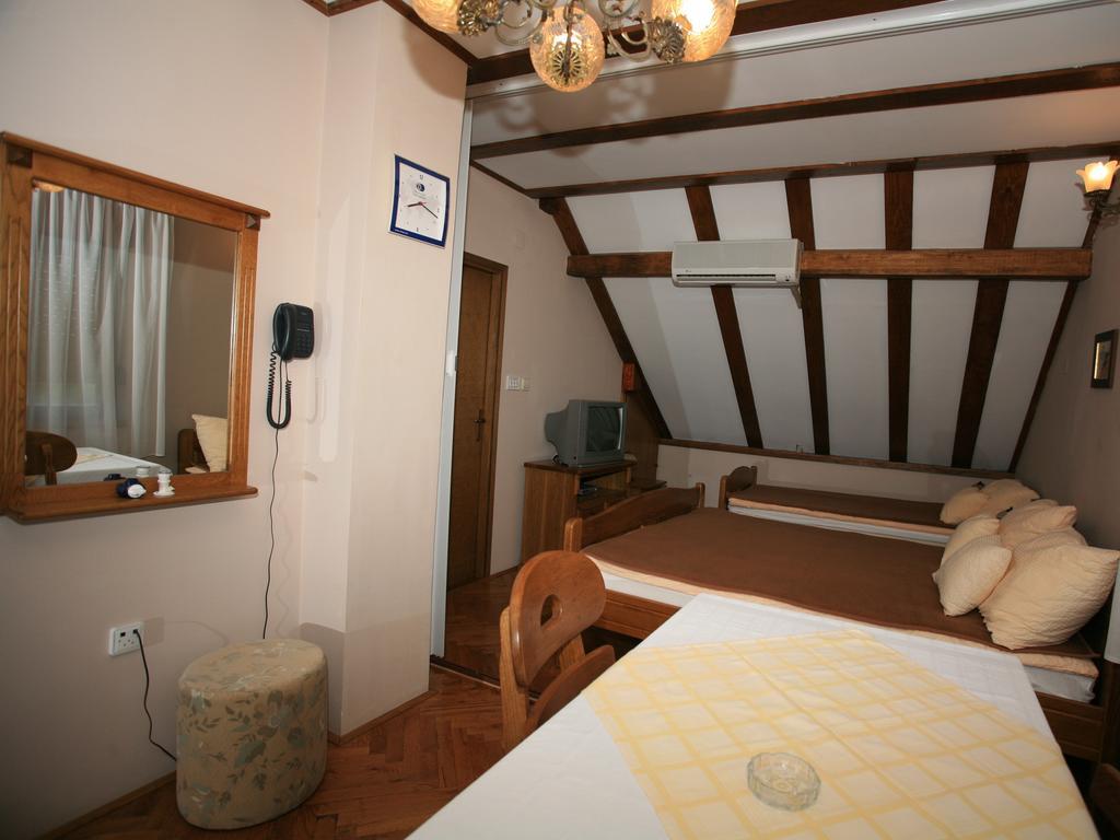Apartments Vrata Baranje Bilje Phòng bức ảnh